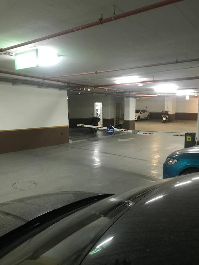 Exclusive Two-Bedroom Apartment With Parking Jerusalem Exterior photo