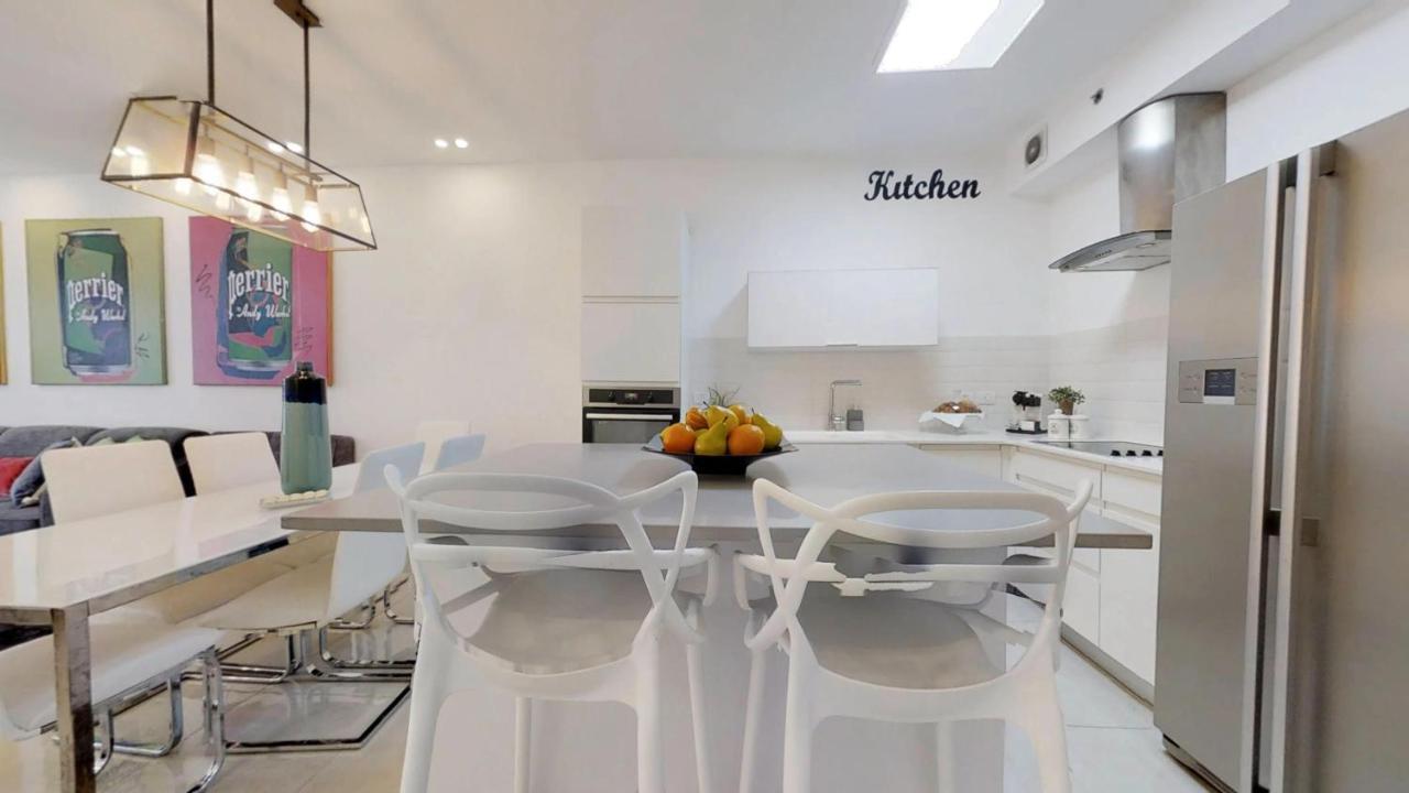 Exclusive Two-Bedroom Apartment With Parking Jerusalem Exterior photo